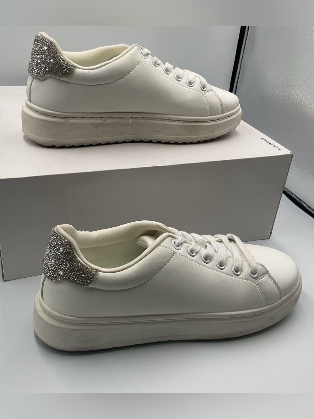 A New Day Womens Peggy Low Top Sneakers White Rhinestone Bling 10 Fashion Shoe